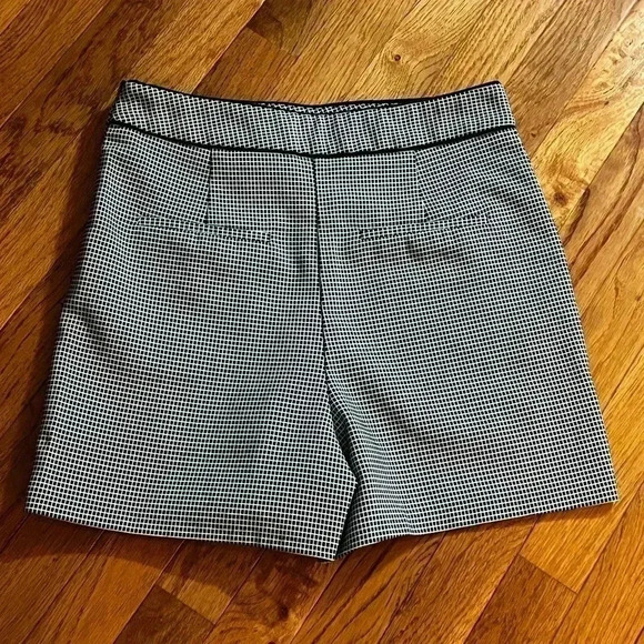 ZARA BASICS WOMENS BLACK BLACK/WHITE DRESS SHORTS SIZE M EUC - Picture 10 of 11